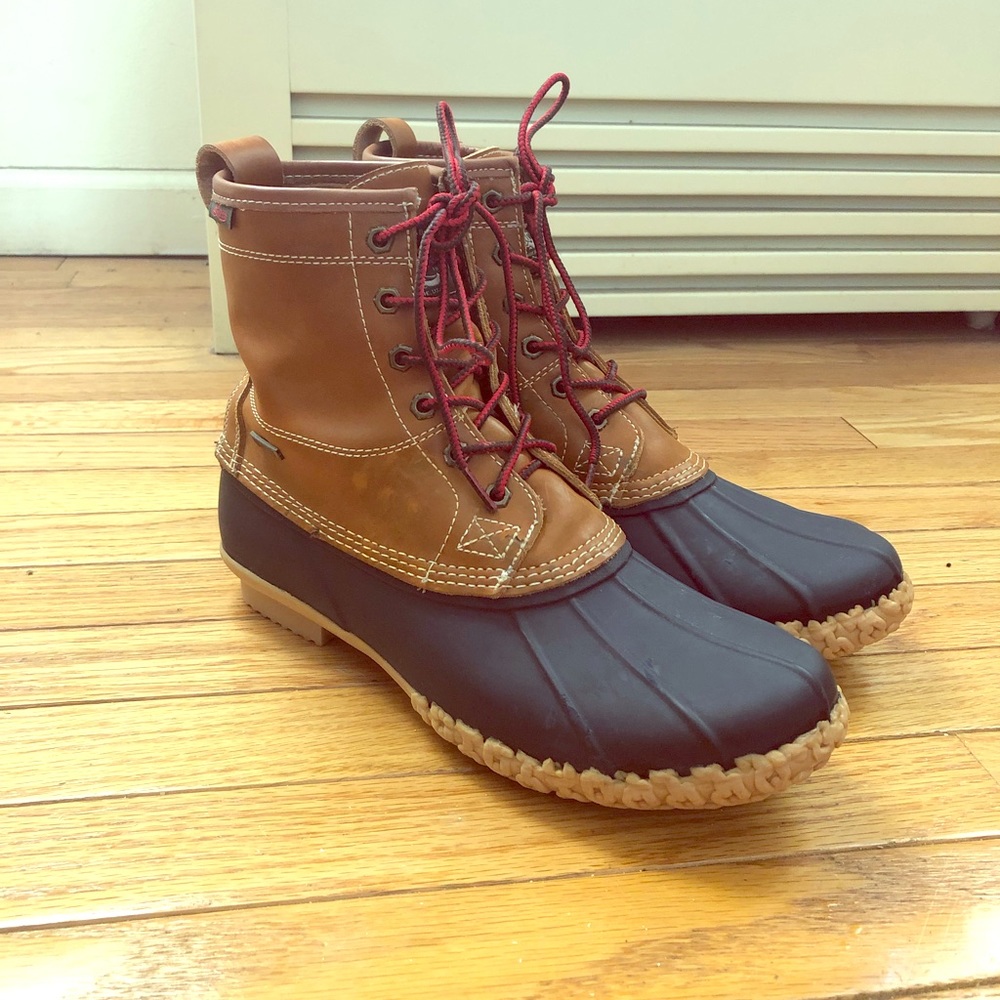 GH Bass men’s size 10 waterproof duck boots